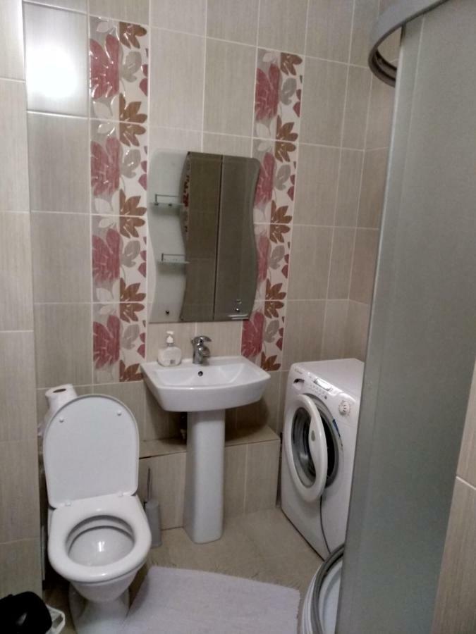 Stylish Apartment In The Gold Square Of Ałma Ata Zewnętrze zdjęcie
